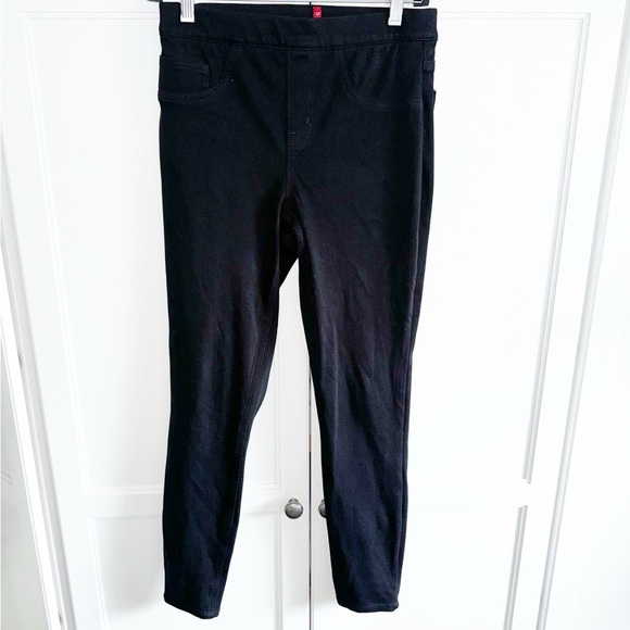 Spanx Black Jean-ish Leggings Sz Small Back Pockets Pull-On - Picture 2 of 12